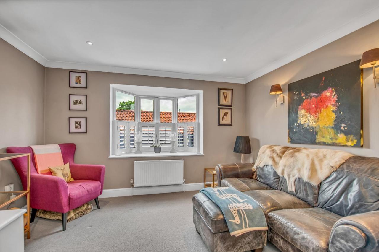 Stylish 3 Bedroom Townhouse For 5 Guests, Set In The Medieval Grid With Off Street Parking Bury St. Edmunds Εξωτερικό φωτογραφία
