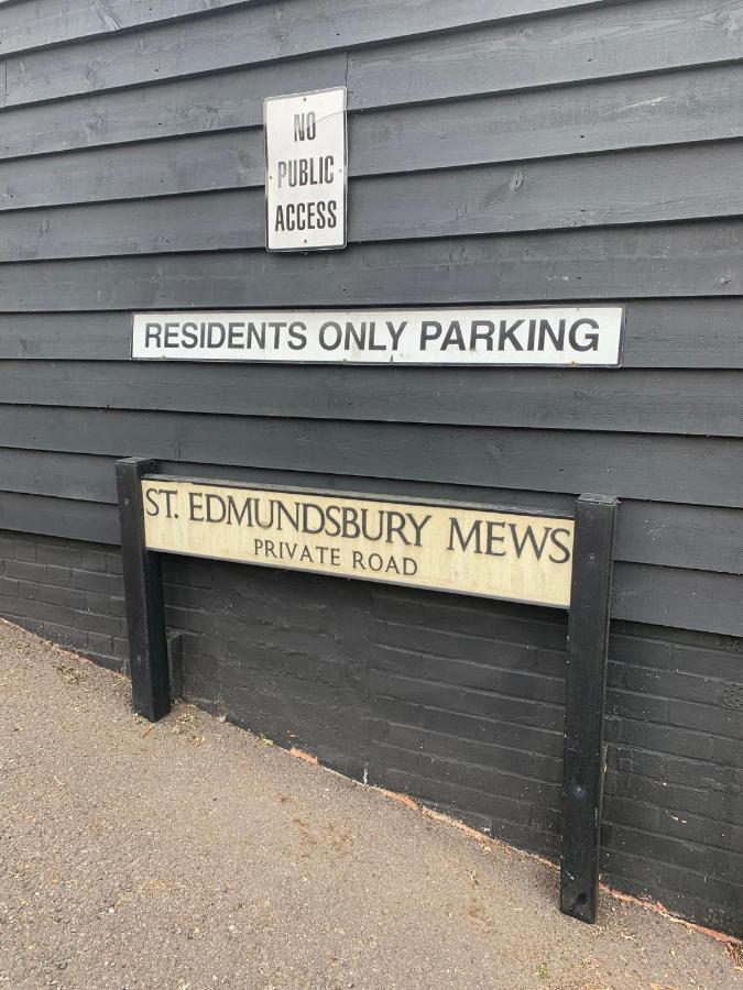 Stylish 3 Bedroom Townhouse For 5 Guests, Set In The Medieval Grid With Off Street Parking Bury St. Edmunds Εξωτερικό φωτογραφία