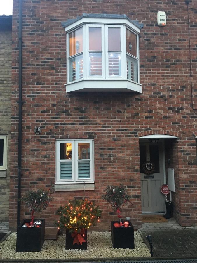 Stylish 3 Bedroom Townhouse For 5 Guests, Set In The Medieval Grid With Off Street Parking Bury St. Edmunds Εξωτερικό φωτογραφία