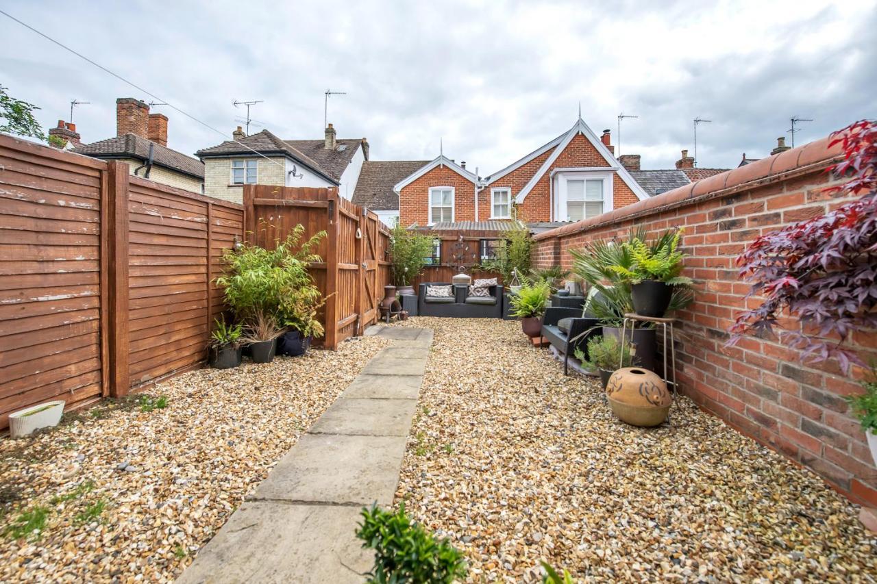 Stylish 3 Bedroom Townhouse For 5 Guests, Set In The Medieval Grid With Off Street Parking Bury St. Edmunds Εξωτερικό φωτογραφία
