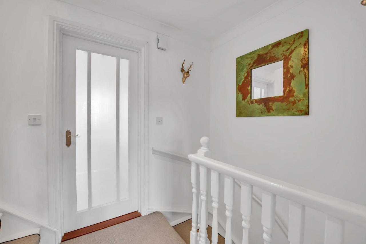Stylish 3 Bedroom Townhouse For 5 Guests, Set In The Medieval Grid With Off Street Parking Bury St. Edmunds Εξωτερικό φωτογραφία
